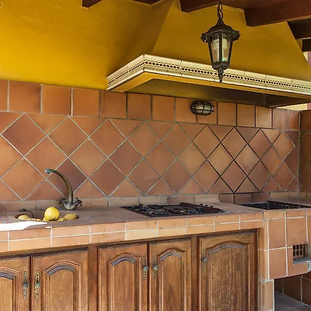 Camino La Candelaria-1 By Interhome לה אורוטבה